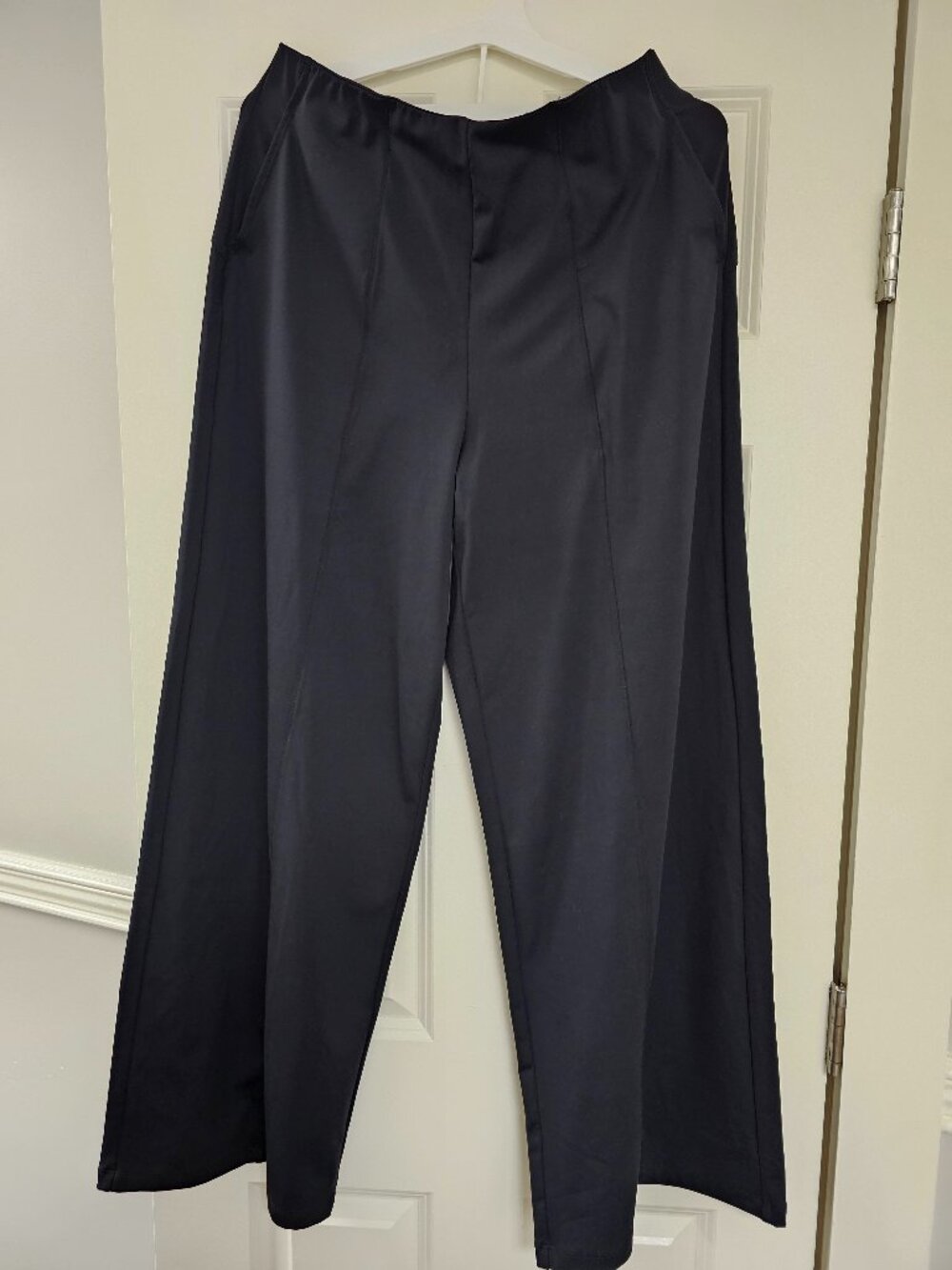 Old Navy PowerSoft Wide-leg Pants in Black, size Large
